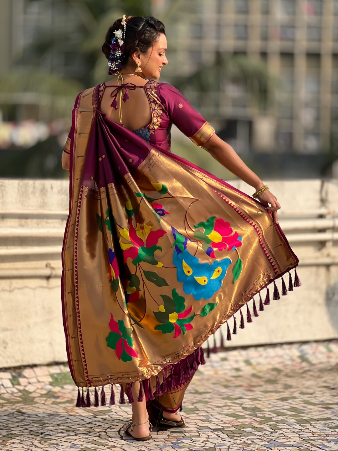 Wine Nauvari Pathani Silk Zari Woven Muniya Border Saree