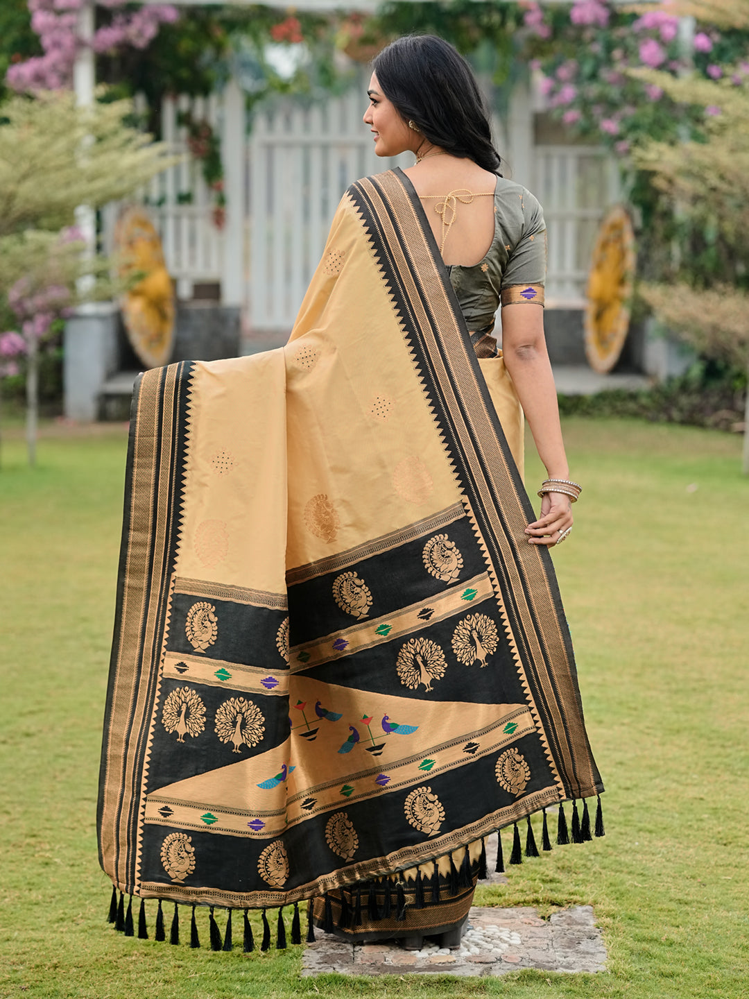 Chickoo Soft Ikkal Silk Zari Woven Kolam Pattern Saree with Paithani Pallu
