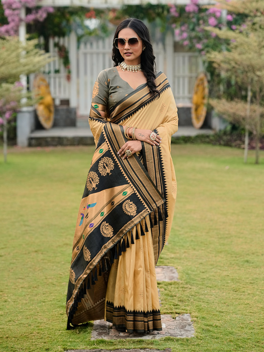 Chickoo Soft Ikkal Silk Zari Woven Kolam Pattern Saree with Paithani Pallu