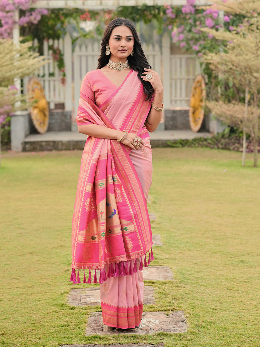Light Pink Soft Ikkal Silk Zari Woven Kolam Pattern Saree with Paithani Pallu
