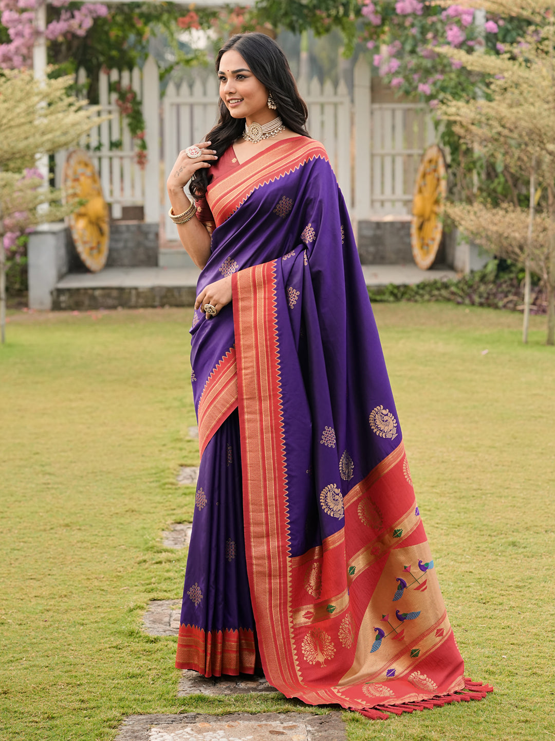 Violet Soft Ikkal Silk Zari Woven Kolam Pattern Saree with Paithani Pallu