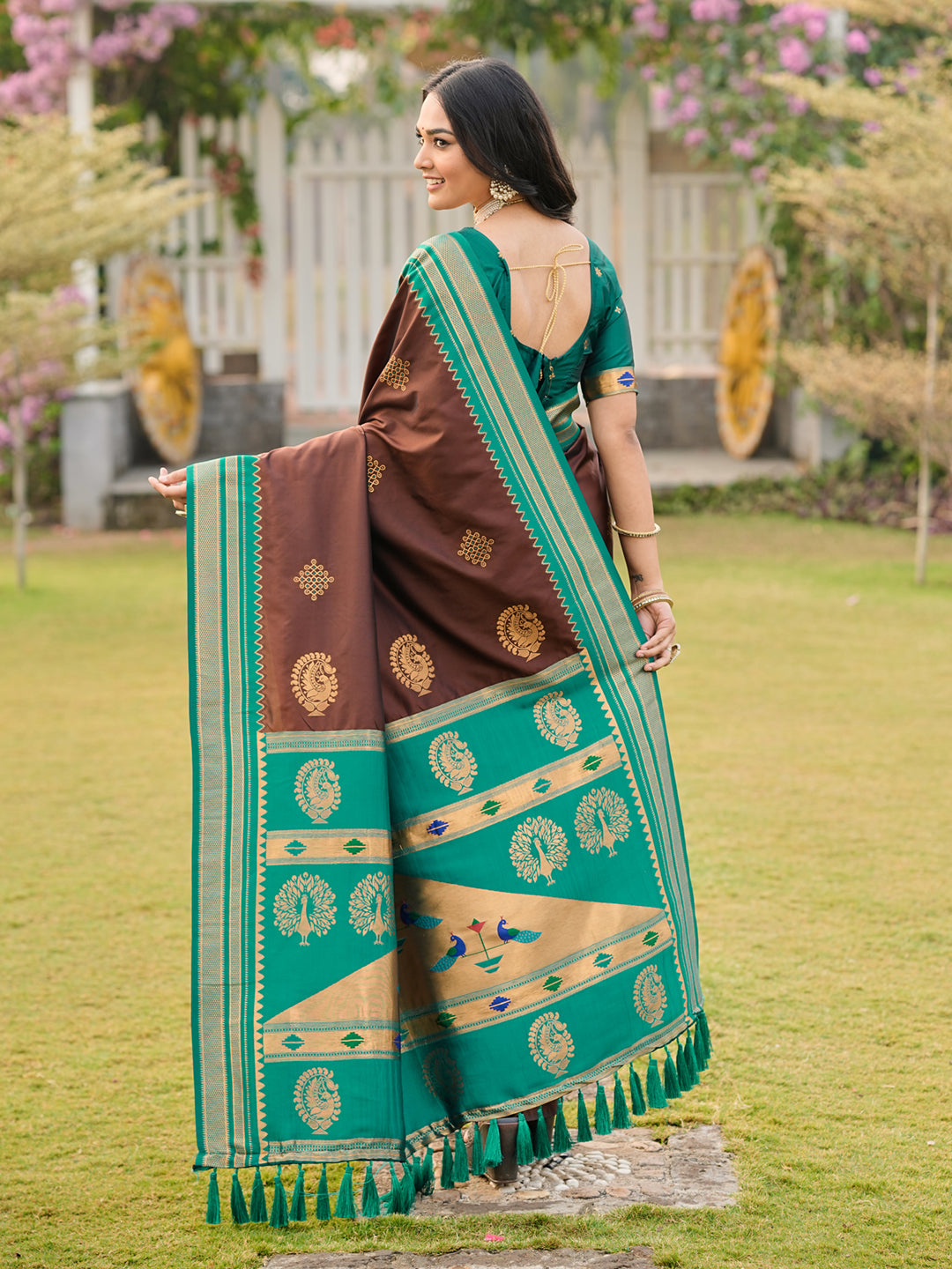 Coffee Soft Ikkal Silk Zari Woven Kolam Pattern Saree with Paithani Pallu