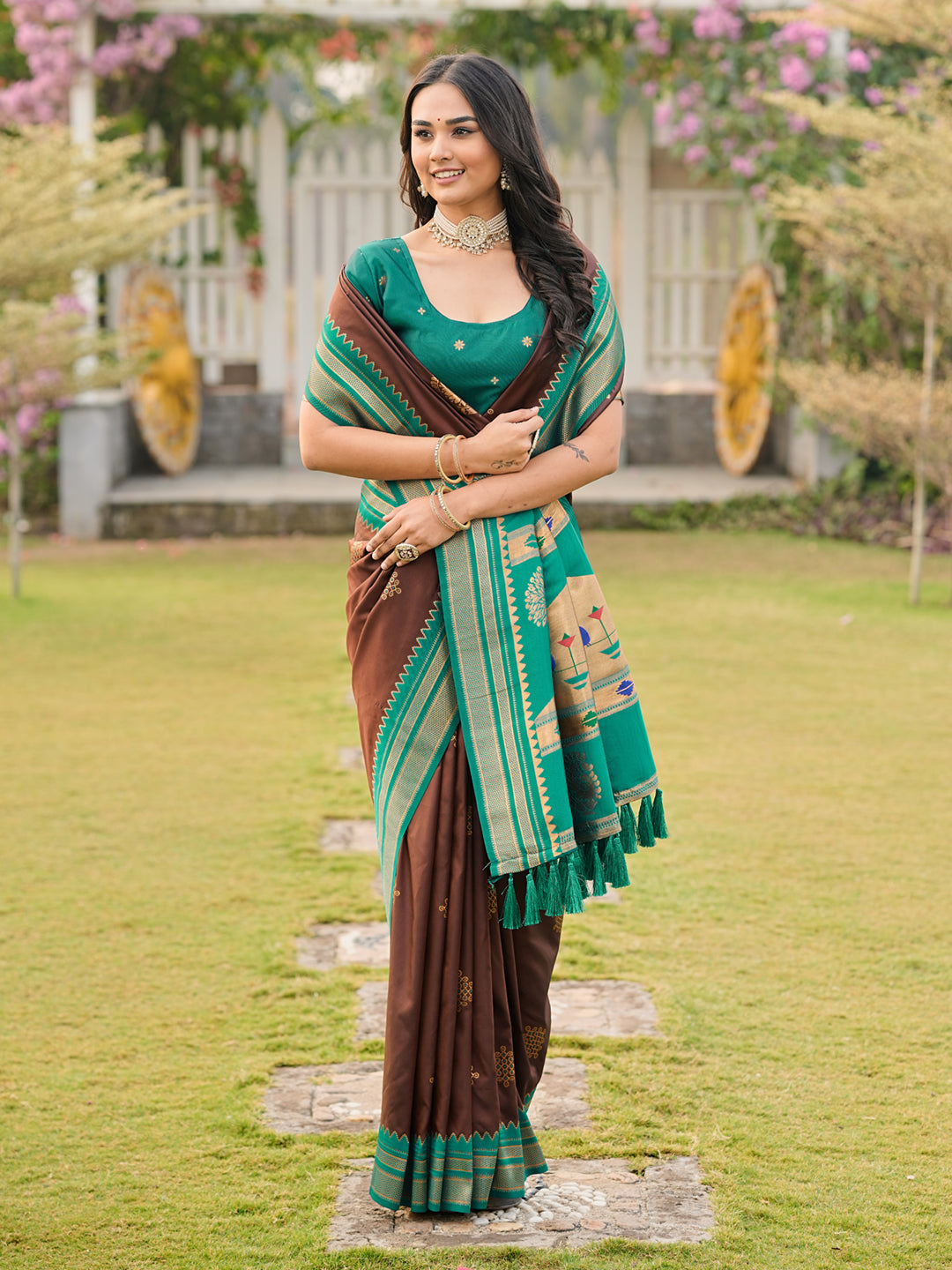 Coffee Soft Ikkal Silk Zari Woven Kolam Pattern Saree with Paithani Pallu