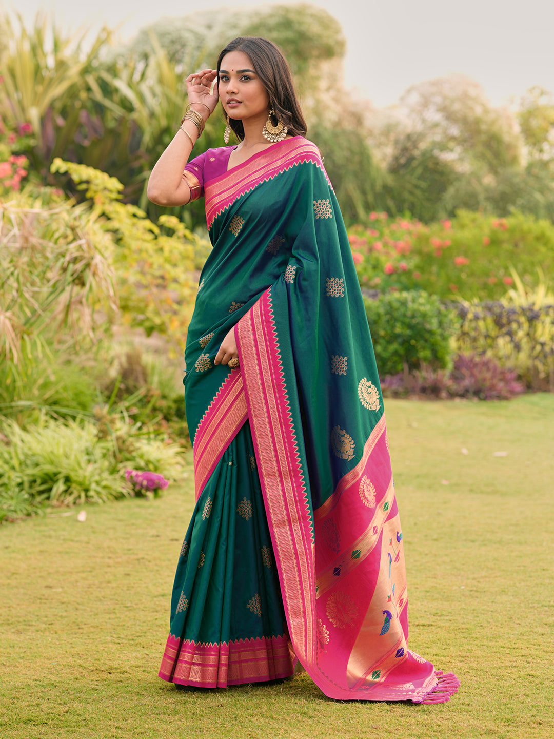 Peacock Blue Soft Ikkal Silk Zari Woven Kolam Pattern Saree with Paithani Pallu