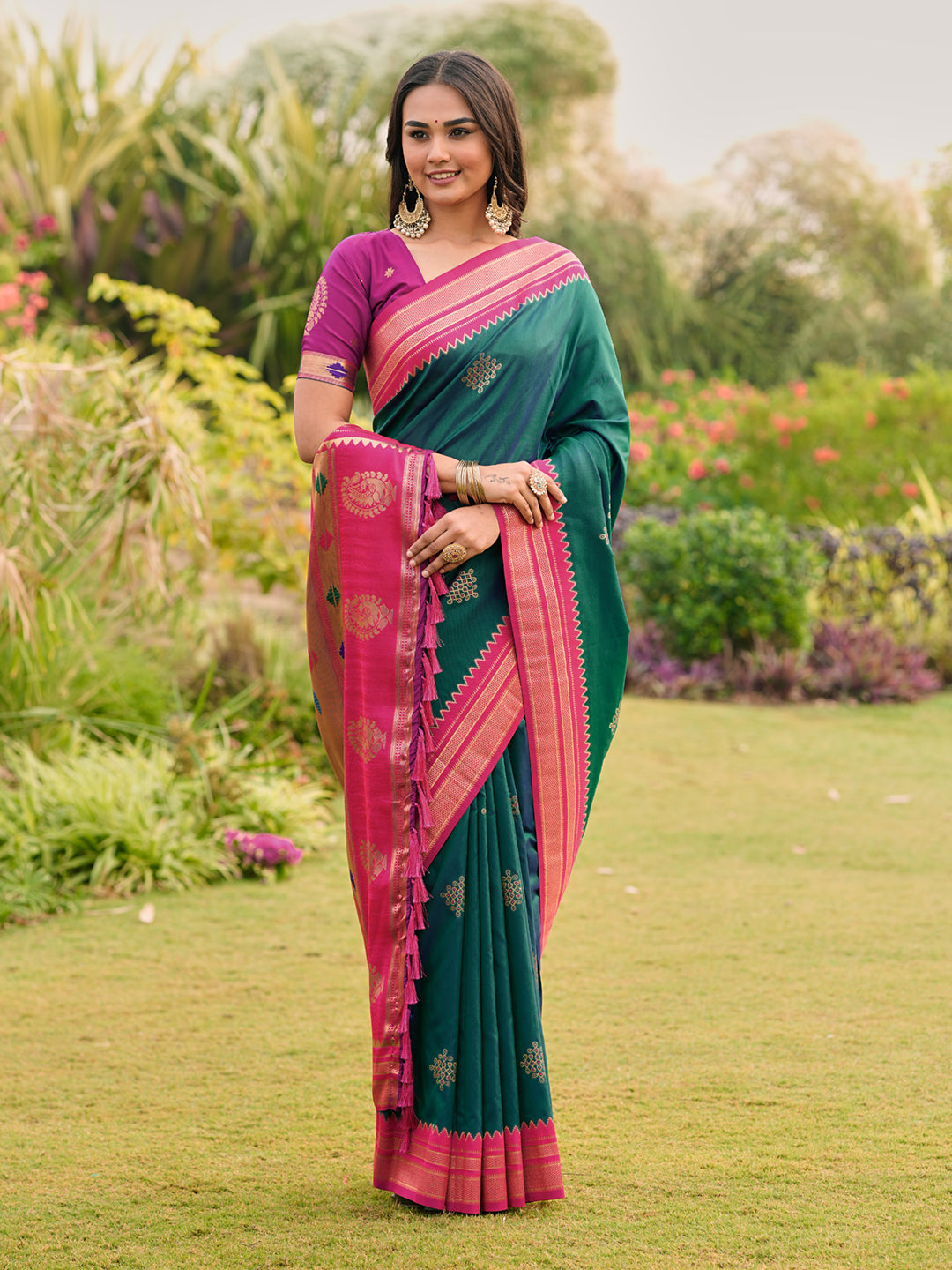 Peacock Blue Soft Ikkal Silk Zari Woven Kolam Pattern Saree with Paithani Pallu