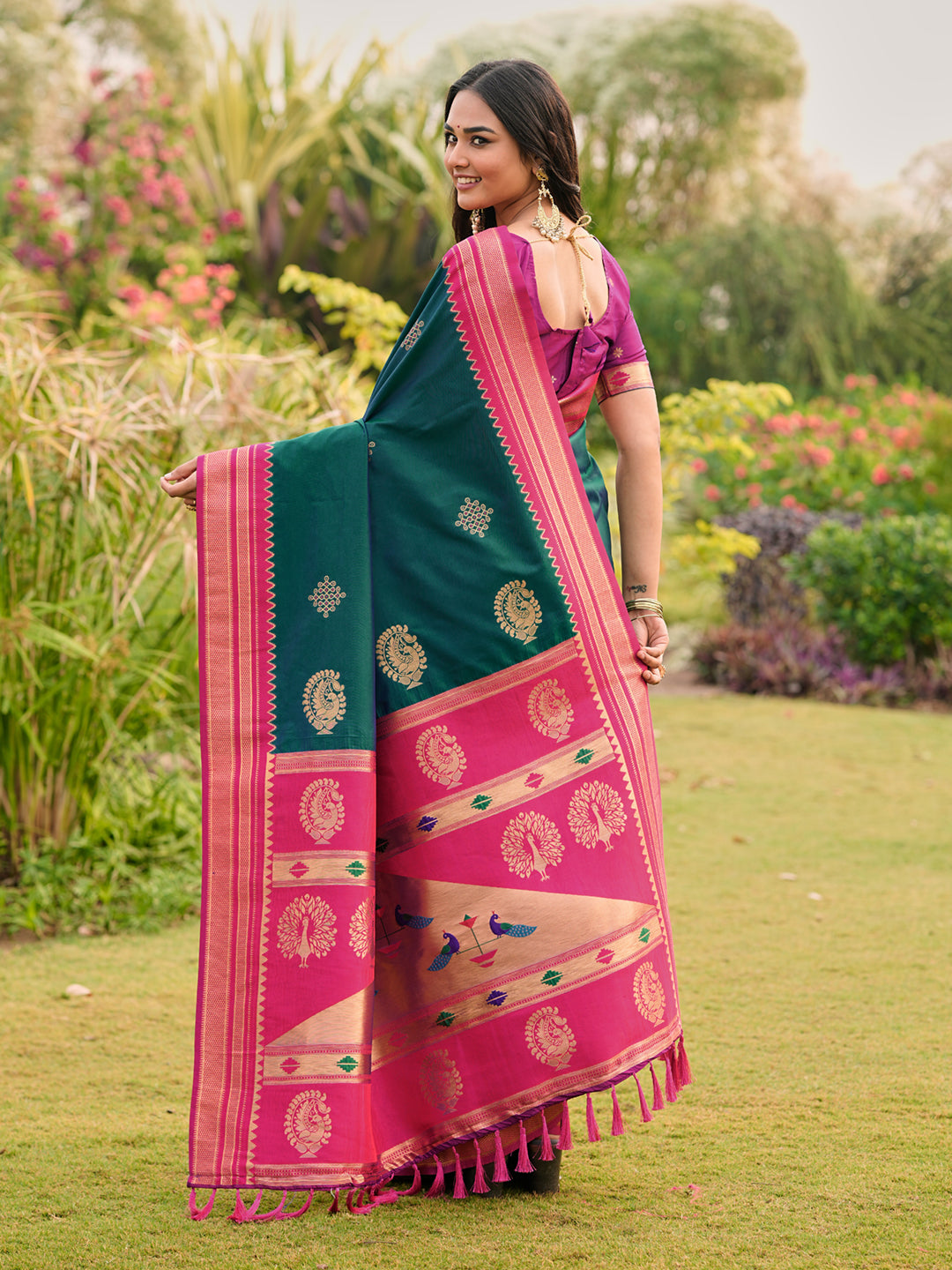 Peacock Blue Soft Ikkal Silk Zari Woven Kolam Pattern Saree with Paithani Pallu