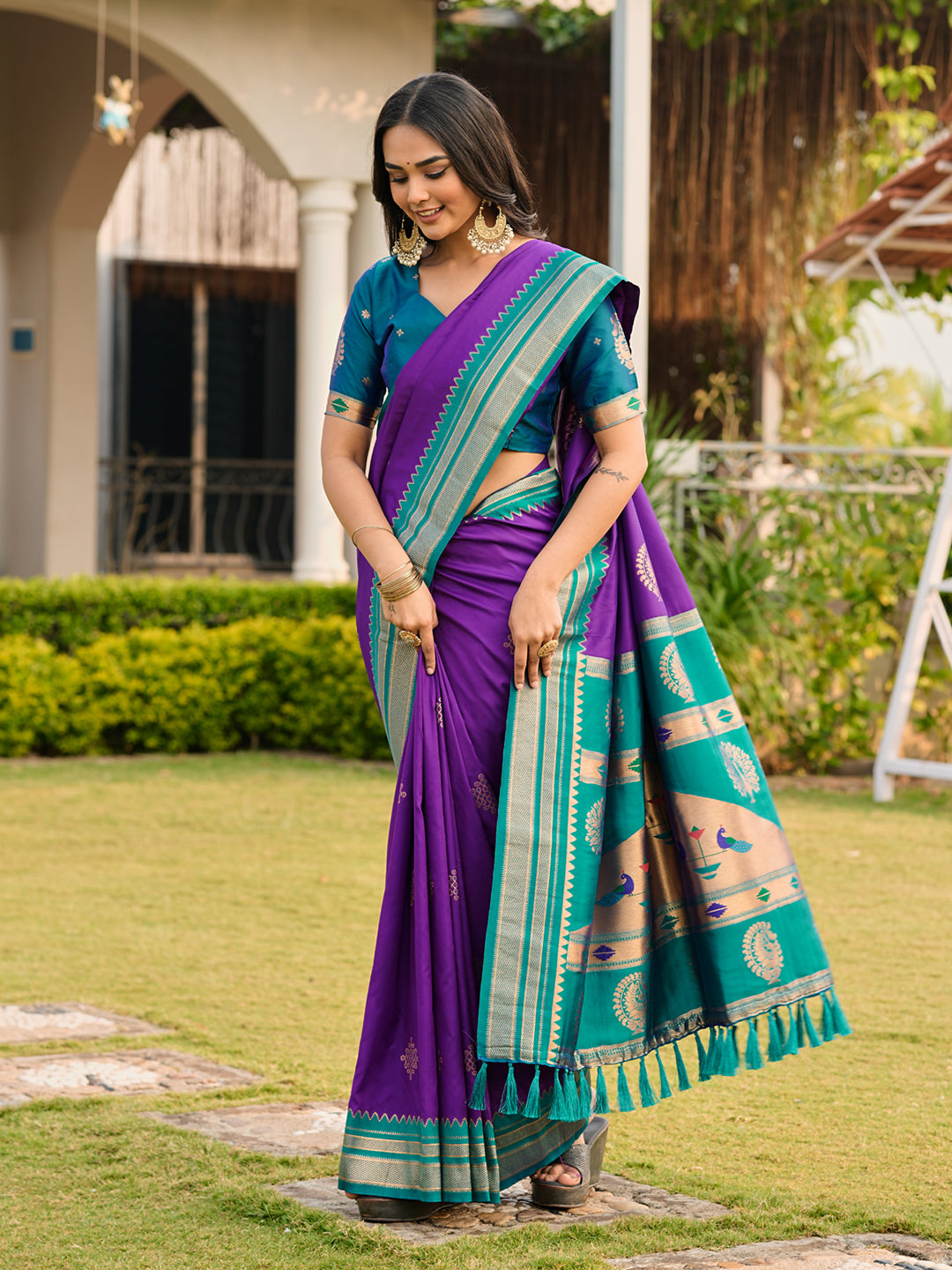 Purple Soft Ikkal Silk Zari Woven Kolam Pattern Saree with Paithani Pallu