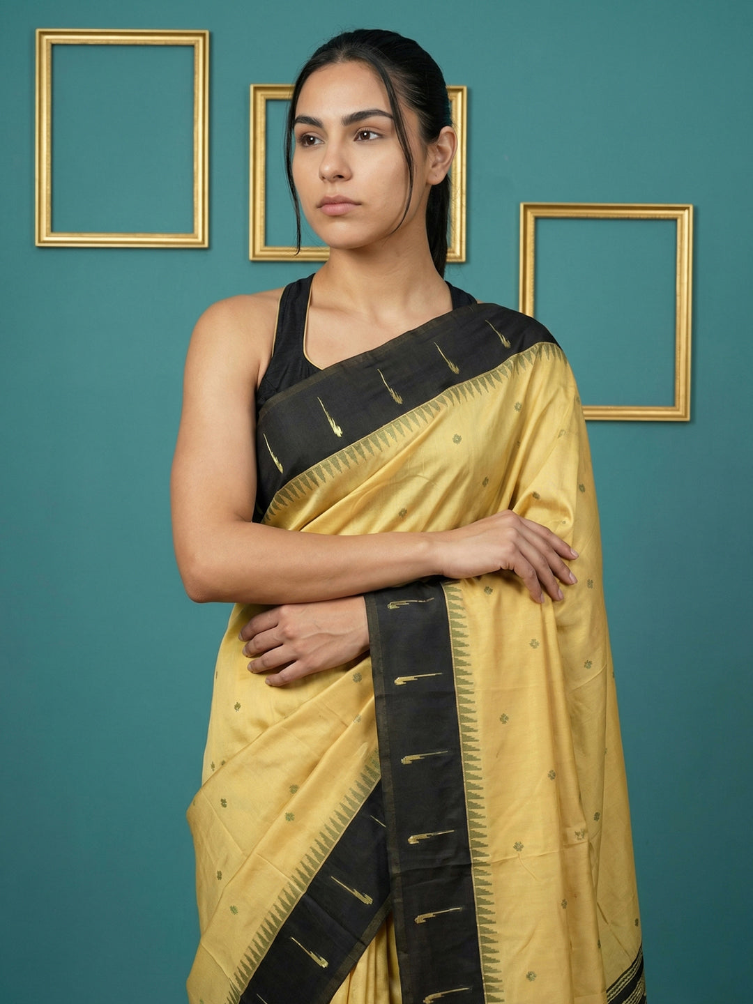 Cream &amp; Black Handloom Traditional Yeola Paithani Silk Saree