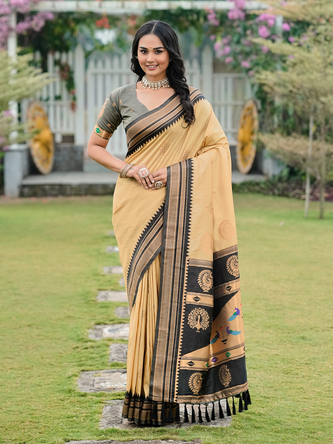 Chickoo Soft Ikkal Silk Zari Woven Kolam Pattern Saree with Paithani Pallu