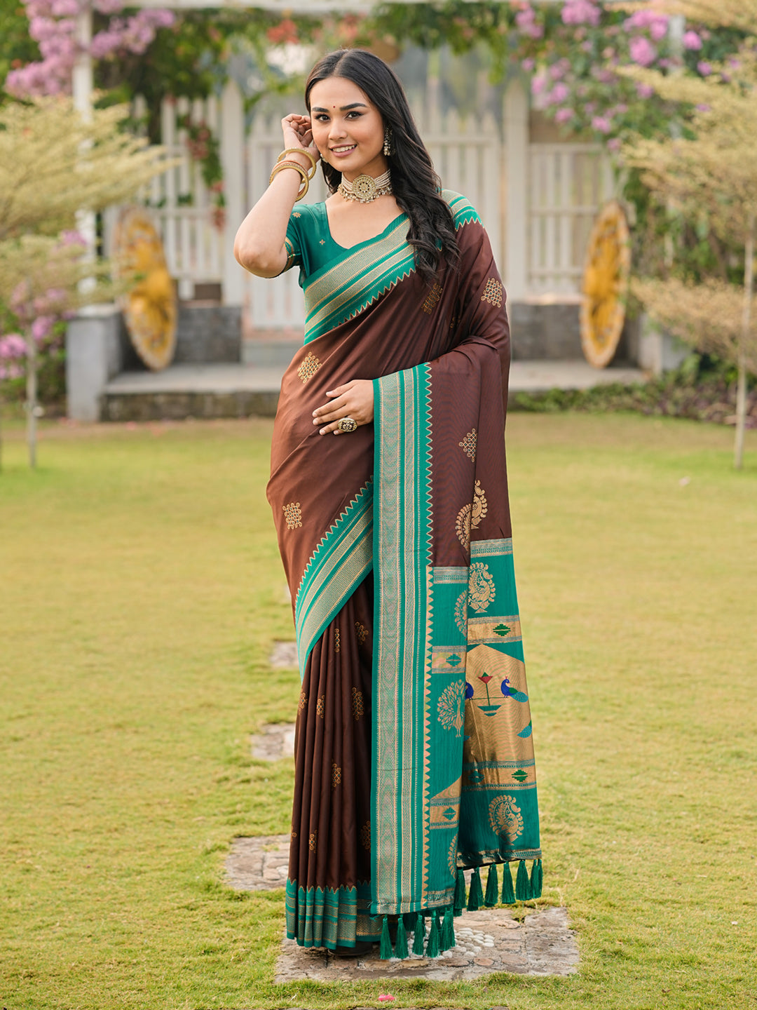 Coffee Soft Ikkal Silk Zari Woven Kolam Pattern Saree with Paithani Pallu
