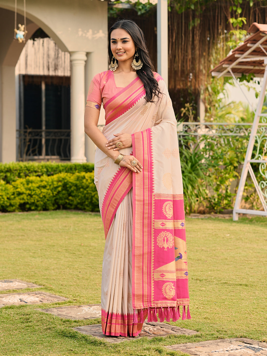 Cream Soft Ikkal Silk Zari Woven Kolam Pattern Saree with Paithani Pallu