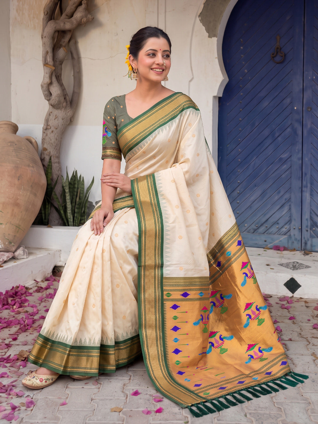 Cream Premium Traditional Maharani Paithani Silk Saree