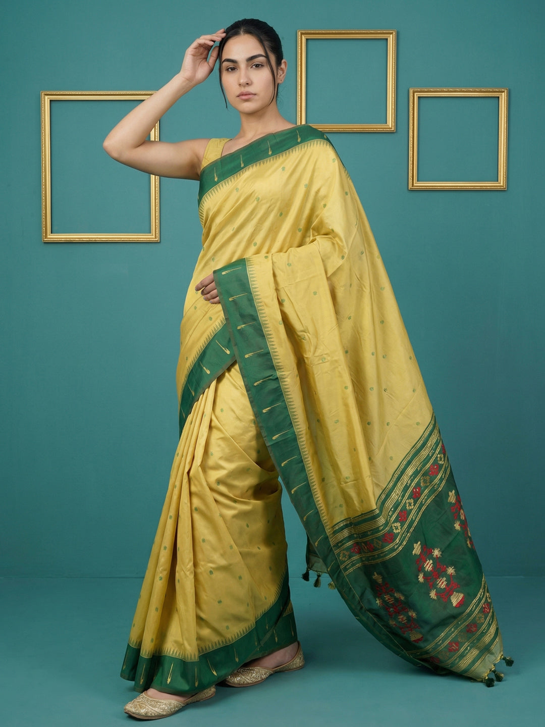 Cream &amp; Green Handloom Traditional Yeola Paithani Silk Saree