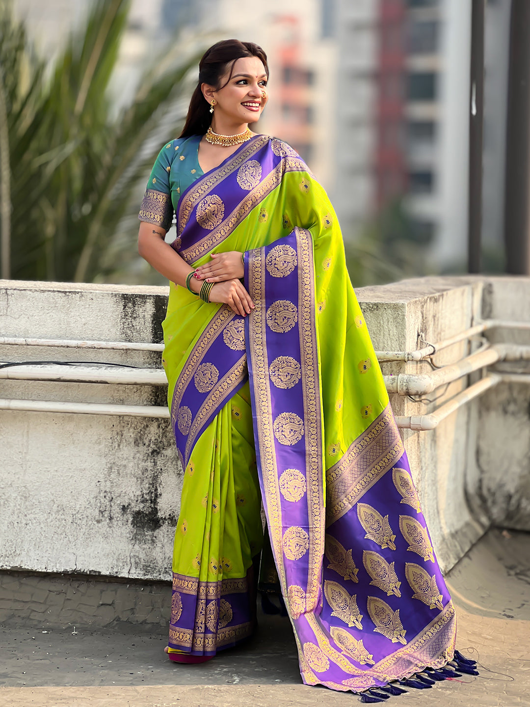 Parrot Green Soft Silk Peacock Border Motifs Zari Woven Saree