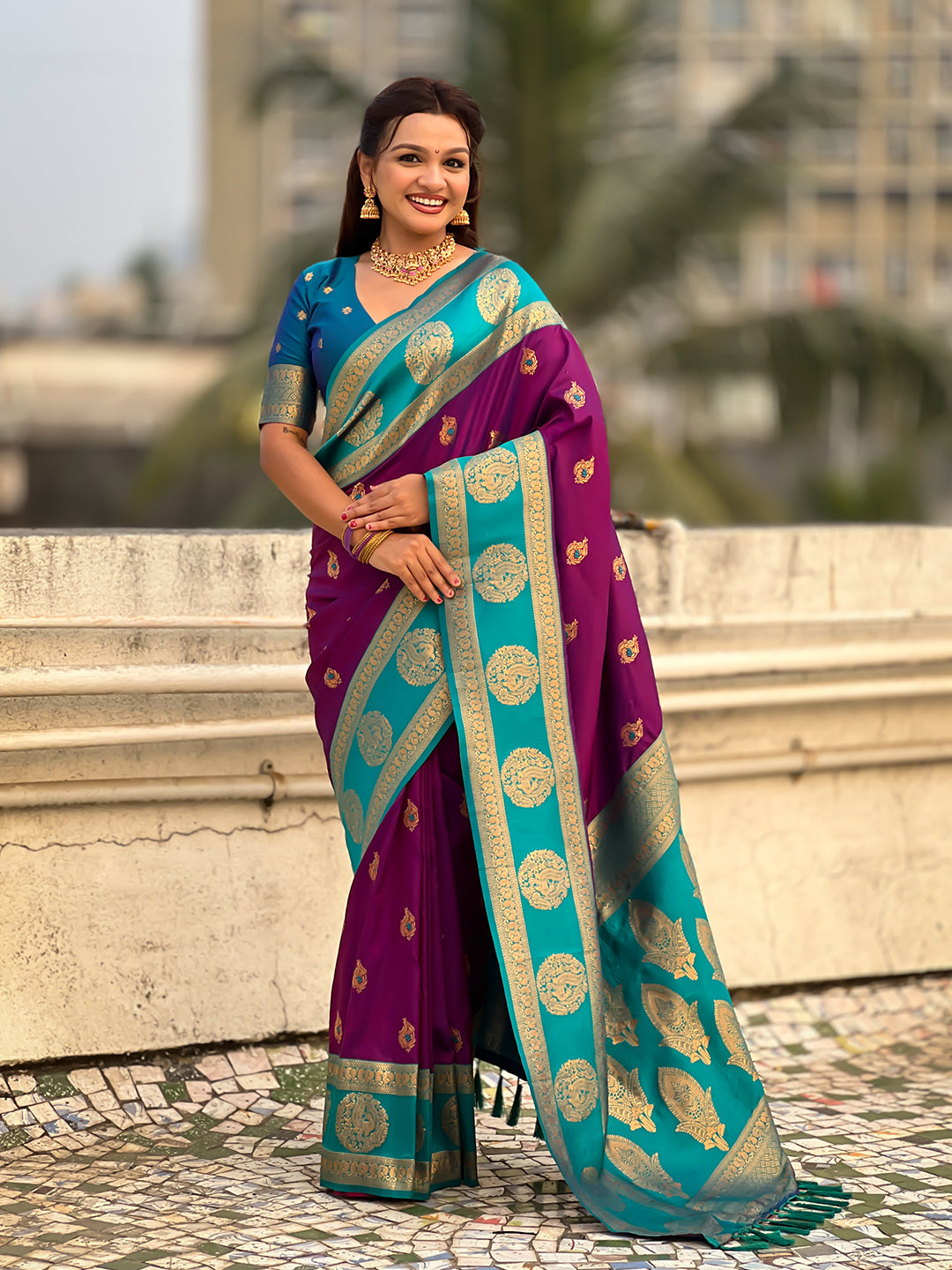 Purple Soft Silk Peacock Border Motifs Zari Woven Saree
