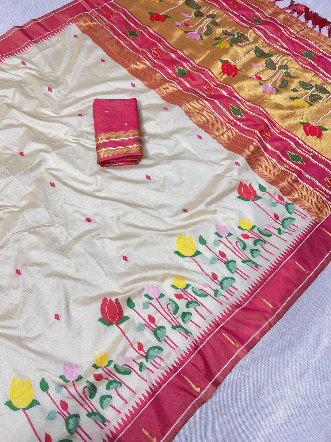 Cream Soft Paithani Silk Zari Woven Saree with Meenakari Lotus Pattern Saree
