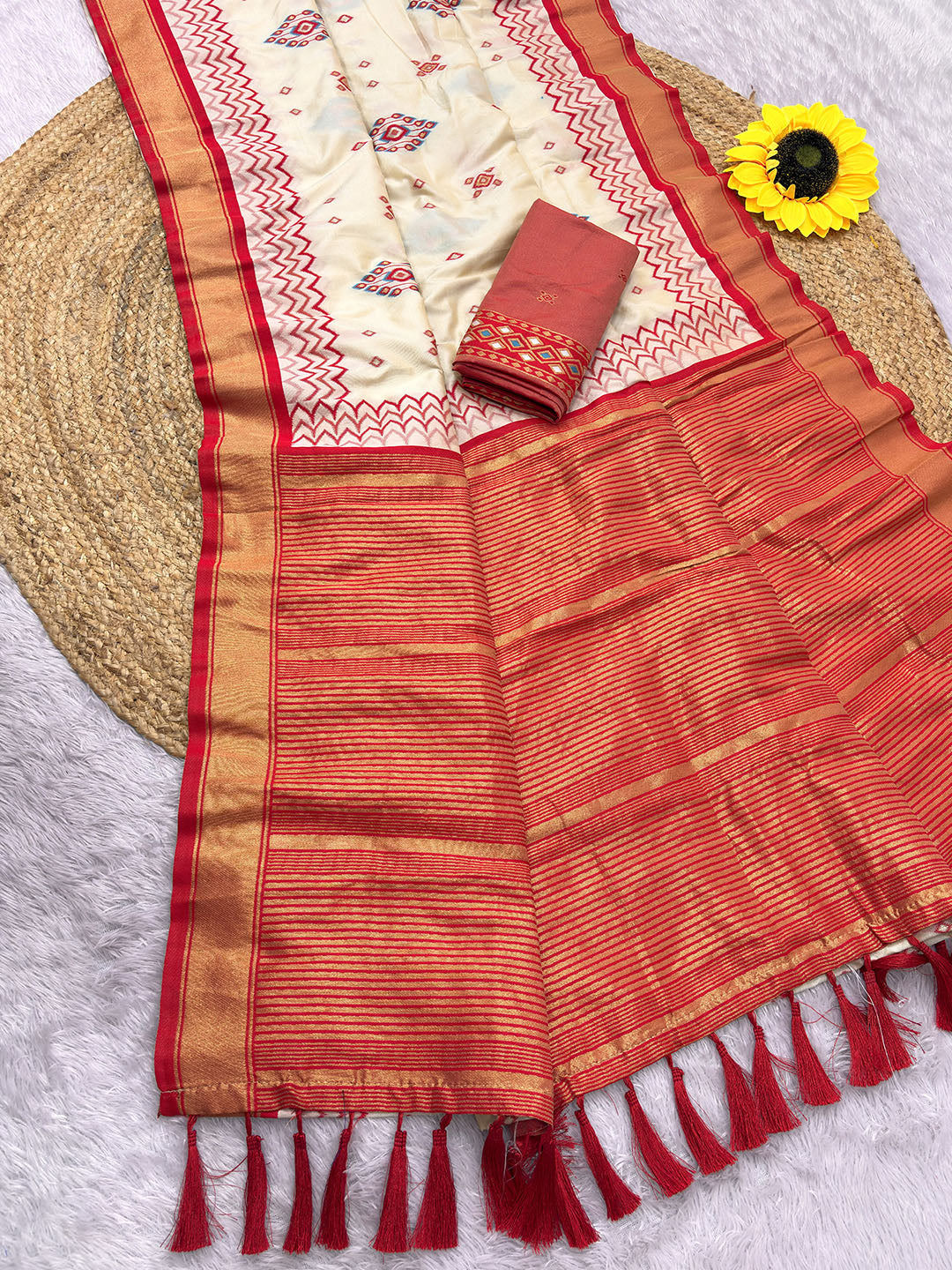 Red Premium Soft Ikkat Pochampally Patola Silk Saree