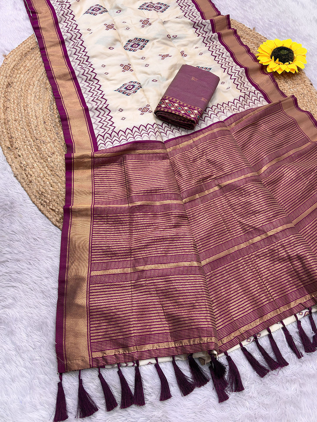 Magenta Premium Soft Ikkat Pochampally Patola Silk Saree