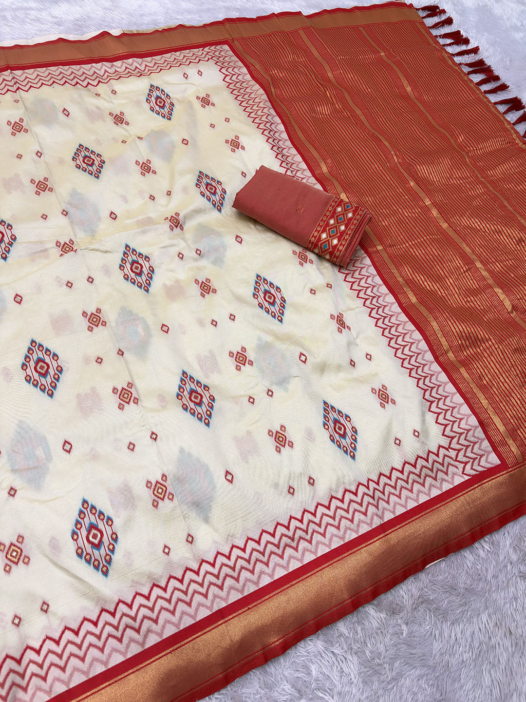 Red Premium Soft Ikkat Pochampally Patola Silk Saree