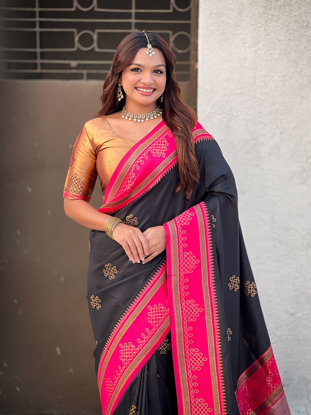 Black Soft Traditional Kolam Art Concept Zari Woven Silk Saree