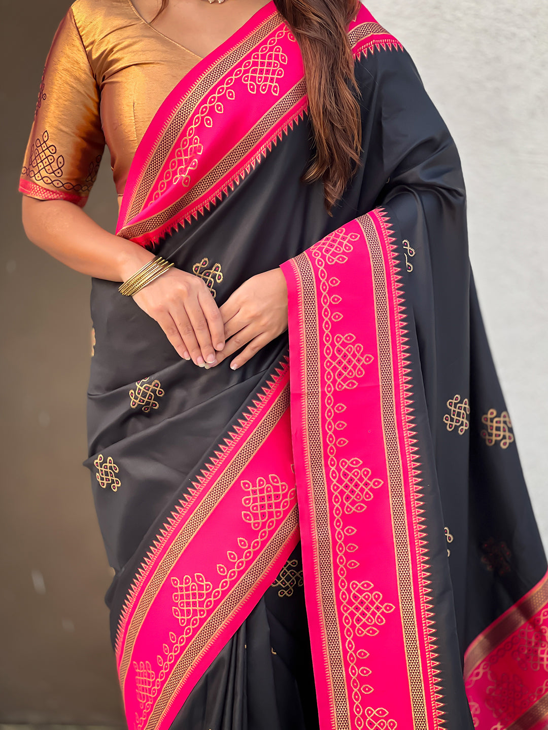 Black Soft Traditional Kolam Art Concept Zari Woven Silk Saree