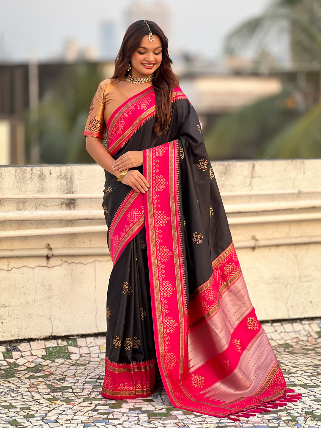 Black Soft Traditional Kolam Art Concept Zari Woven Silk Saree