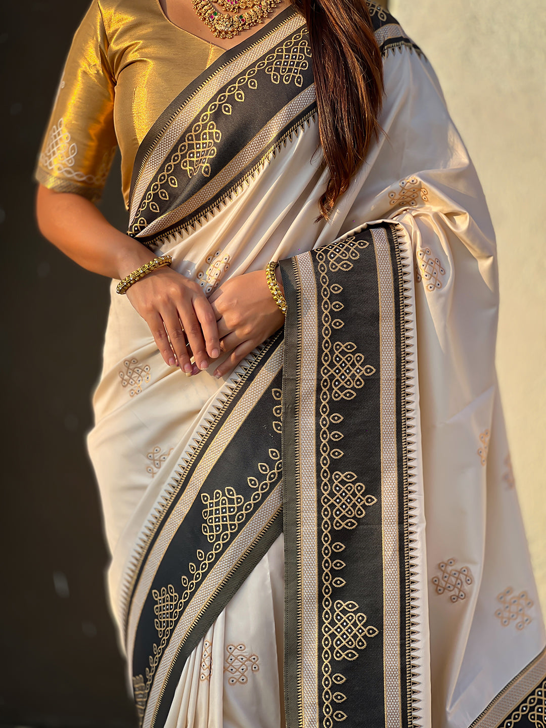 Cream &amp; Black Soft Traditional Kolam Art Concept Zari Woven Silk Saree