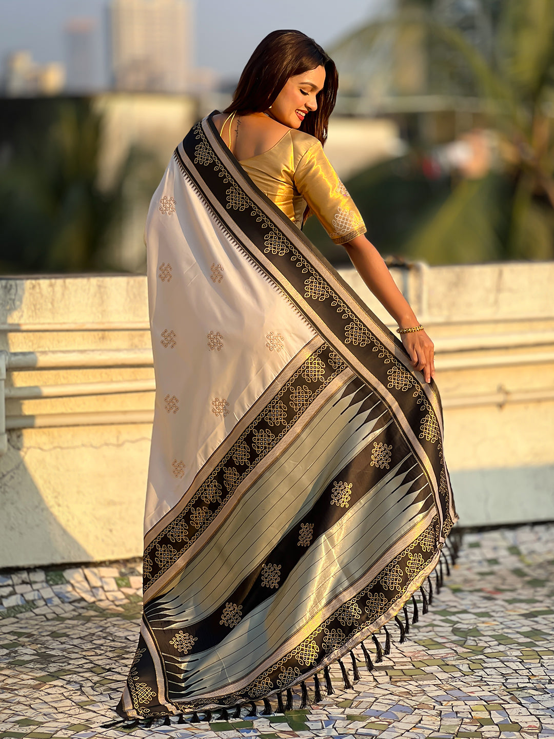 Cream &amp; Black Soft Traditional Kolam Art Concept Zari Woven Silk Saree