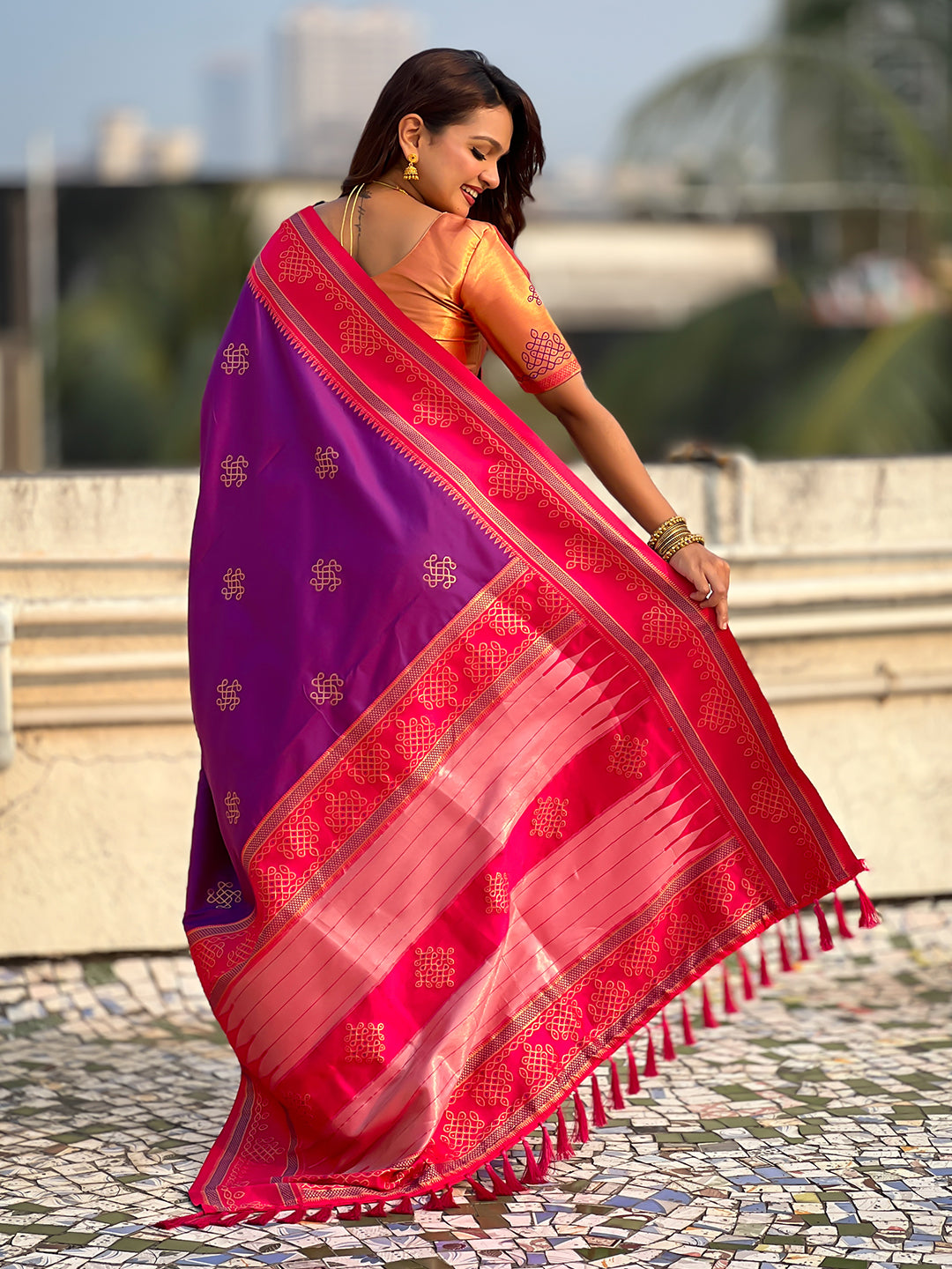 Purple (Red Tone) Soft Traditional Kolam Art Concept Zari Woven Silk Saree
