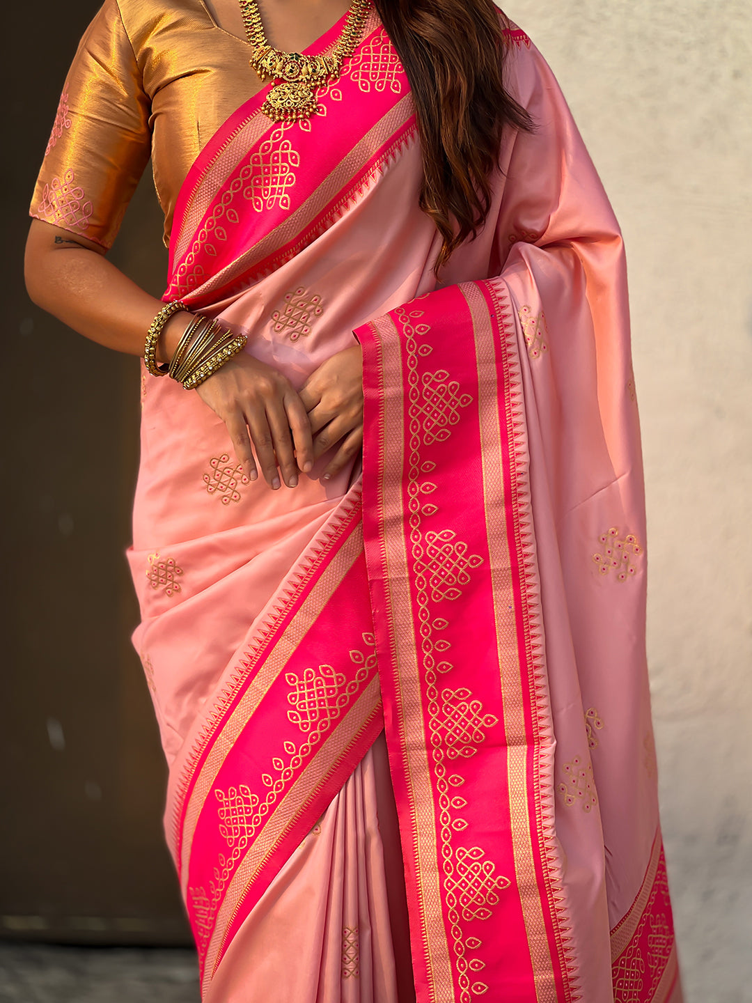 Light Pink Soft Traditional Kolam Art Concept Zari Woven Silk Saree