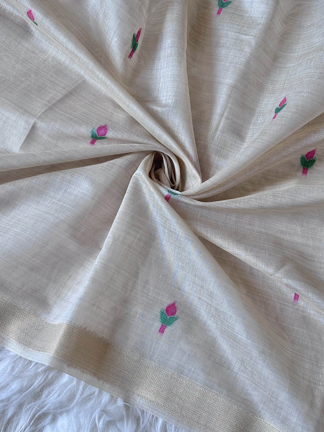 White Premium Soft Muga Cotton Swan Pattern Saree
