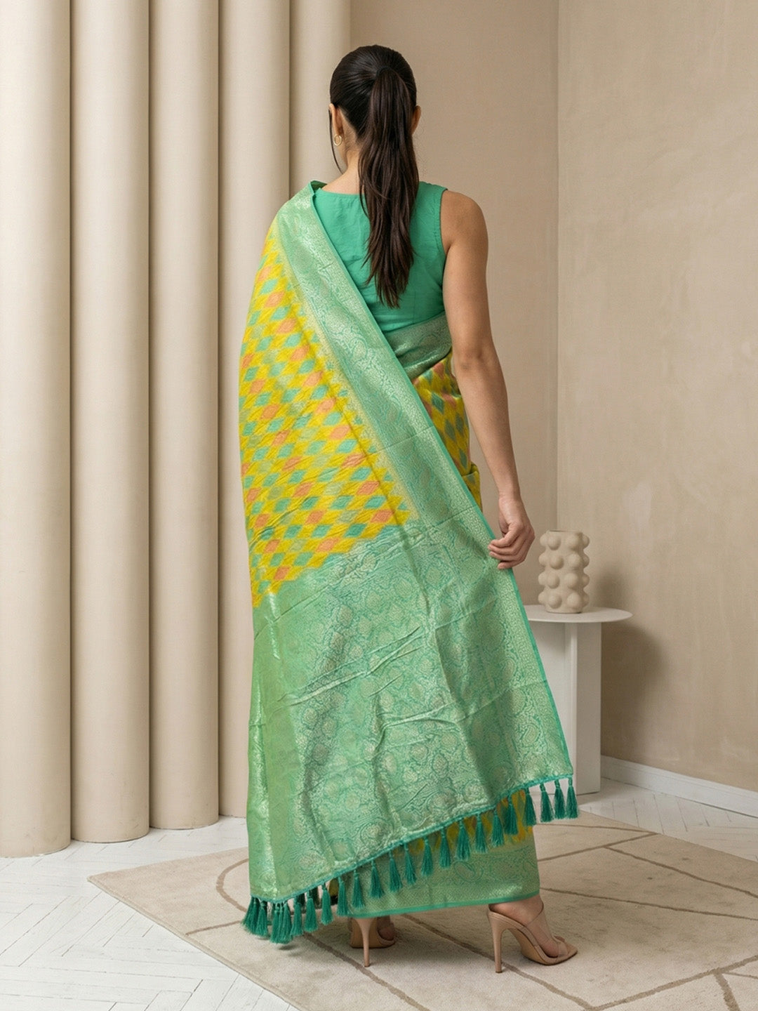 Mehendi Green Soft Ikkat Patola Silk Geometric Ikkat Weaves Saree