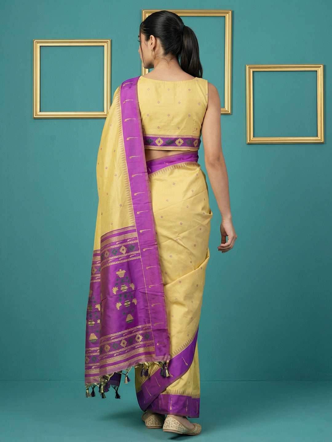 Cream &amp; Purple Handloom Traditional Yeola Paithani Silk Saree