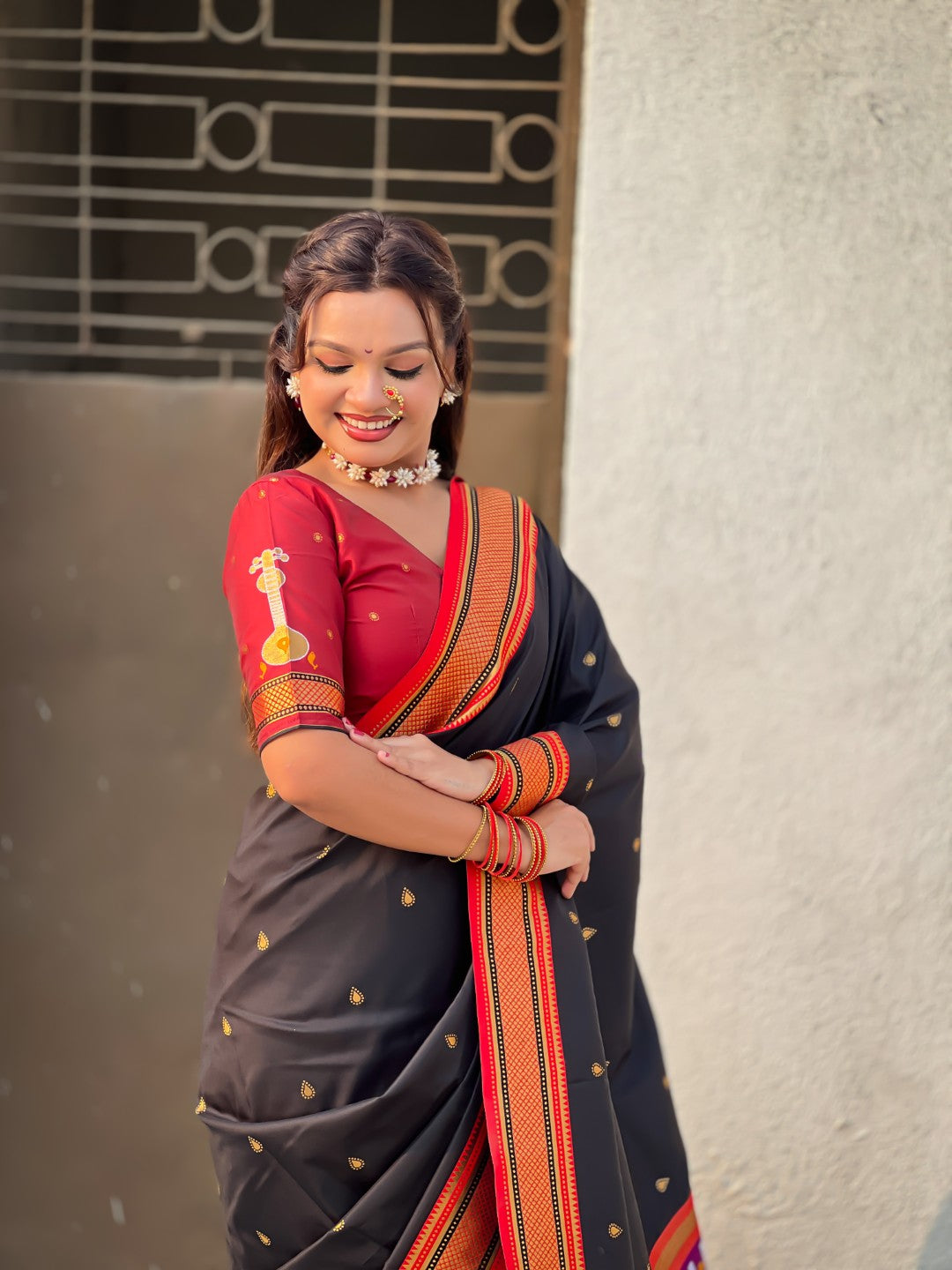 Black Vitthal Rukmini Contrast Paithani Silk Zari Woven Saree
