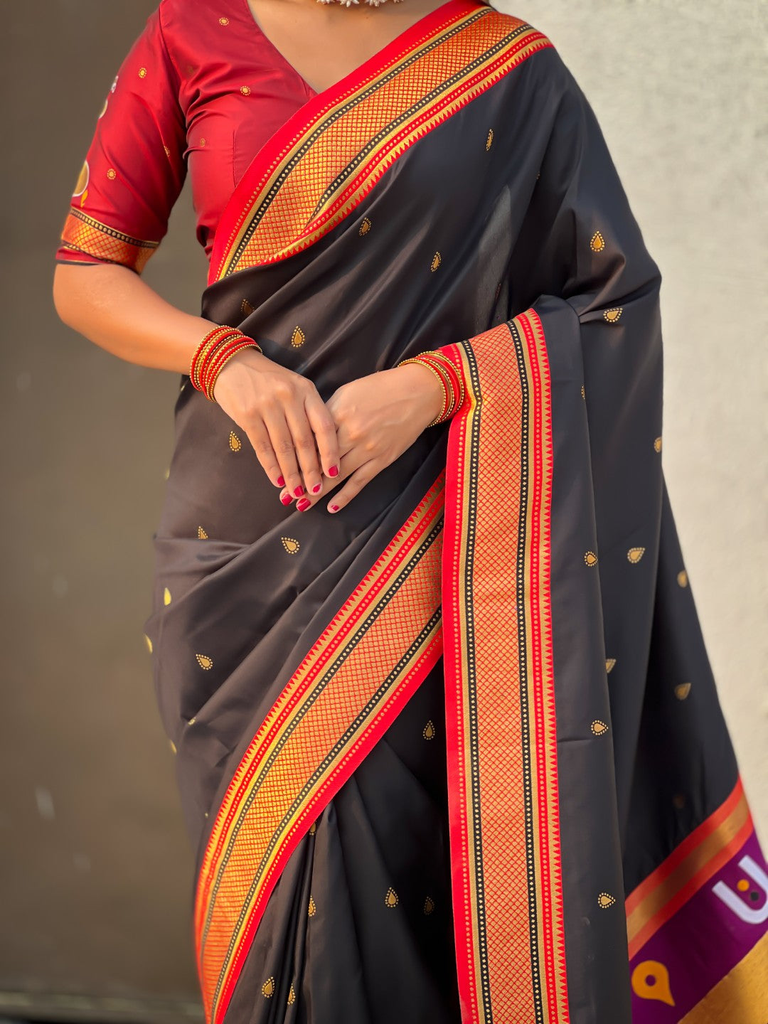 Black Vitthal Rukmini Contrast Paithani Silk Zari Woven Saree