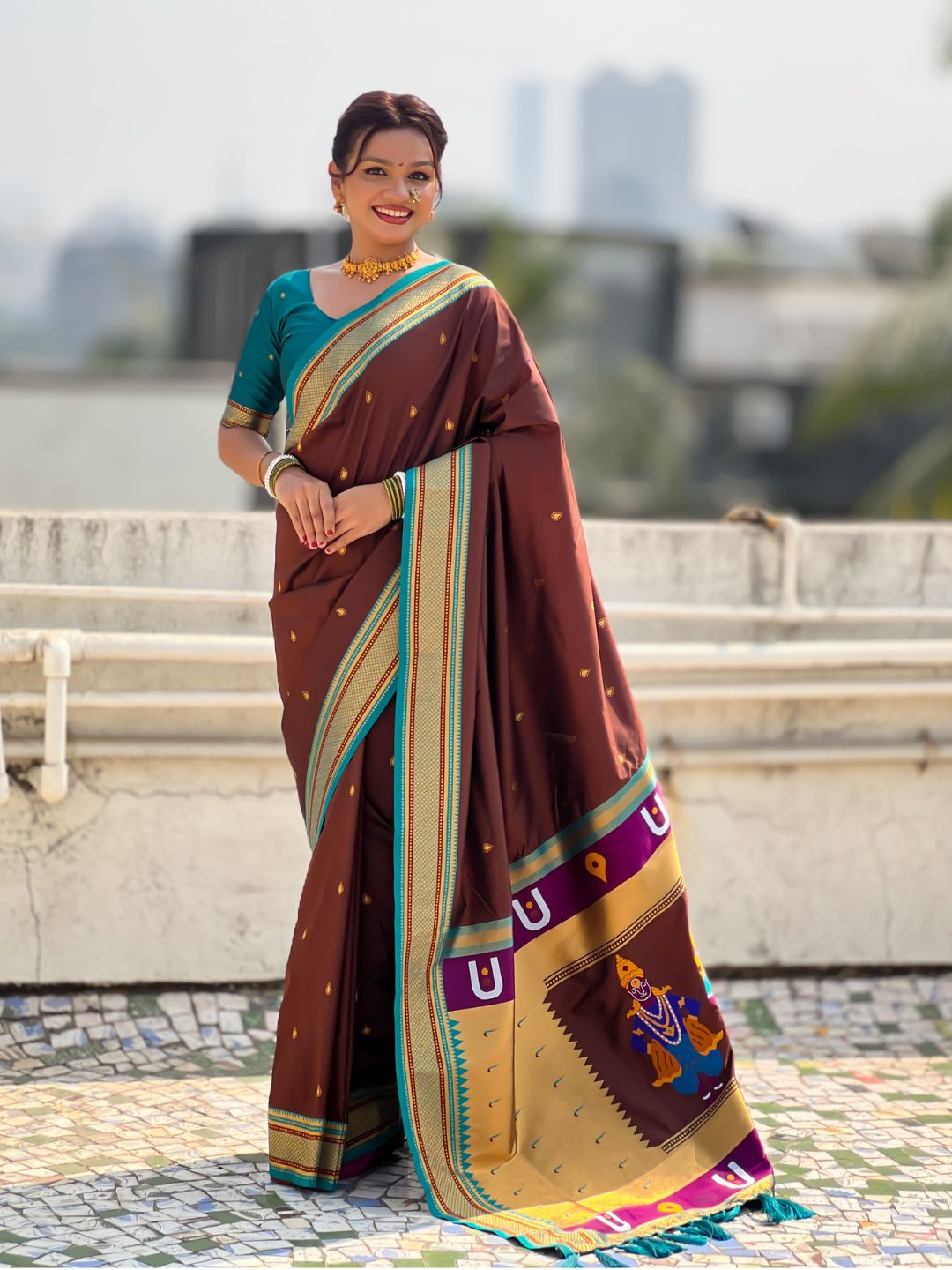 Coffee Vitthal Rukmini Contrast Paithani Silk Zari Woven Saree