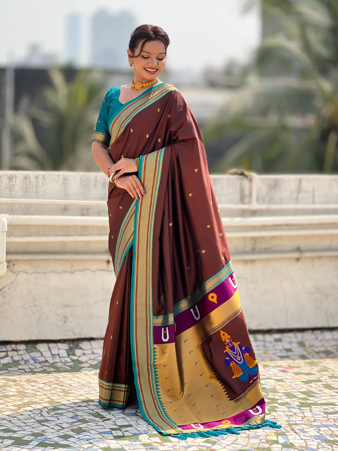 Coffee Vitthal Rukmini Contrast Paithani Silk Zari Woven Saree