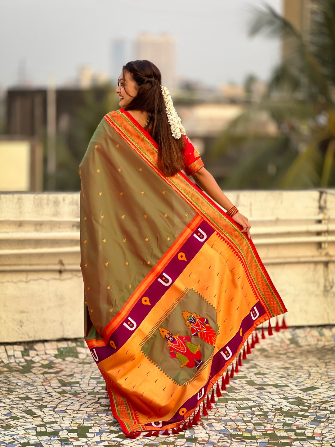 Mehendi Green(Red Tone) Vitthal Rukmini Contrast Paithani Silk Zari Woven Saree