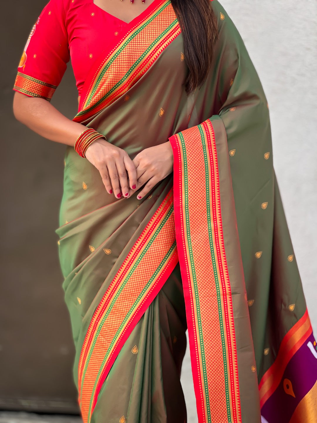 Mehendi Green(Red Tone) Vitthal Rukmini Contrast Paithani Silk Zari Woven Saree