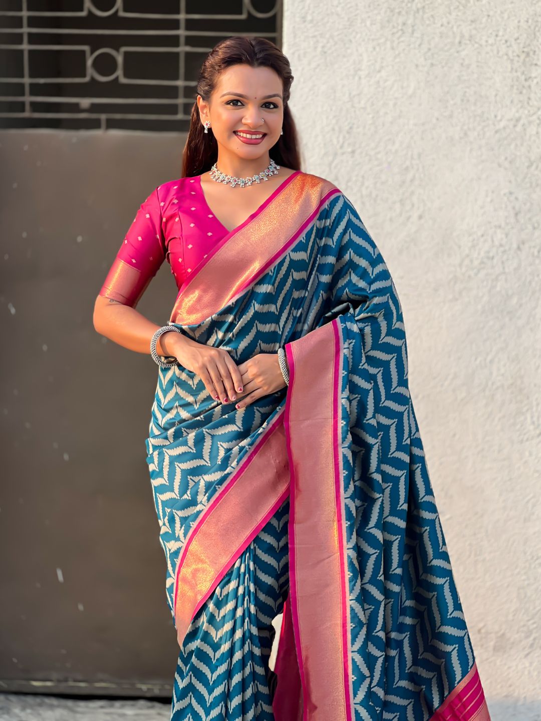 Dark Blue Soft Ikkat Leheriya Patola Silk Zari Woven Saree