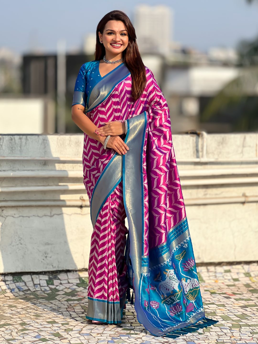 Dark Pink Soft Ikkat Leheriya Patola Silk Zari Woven Saree