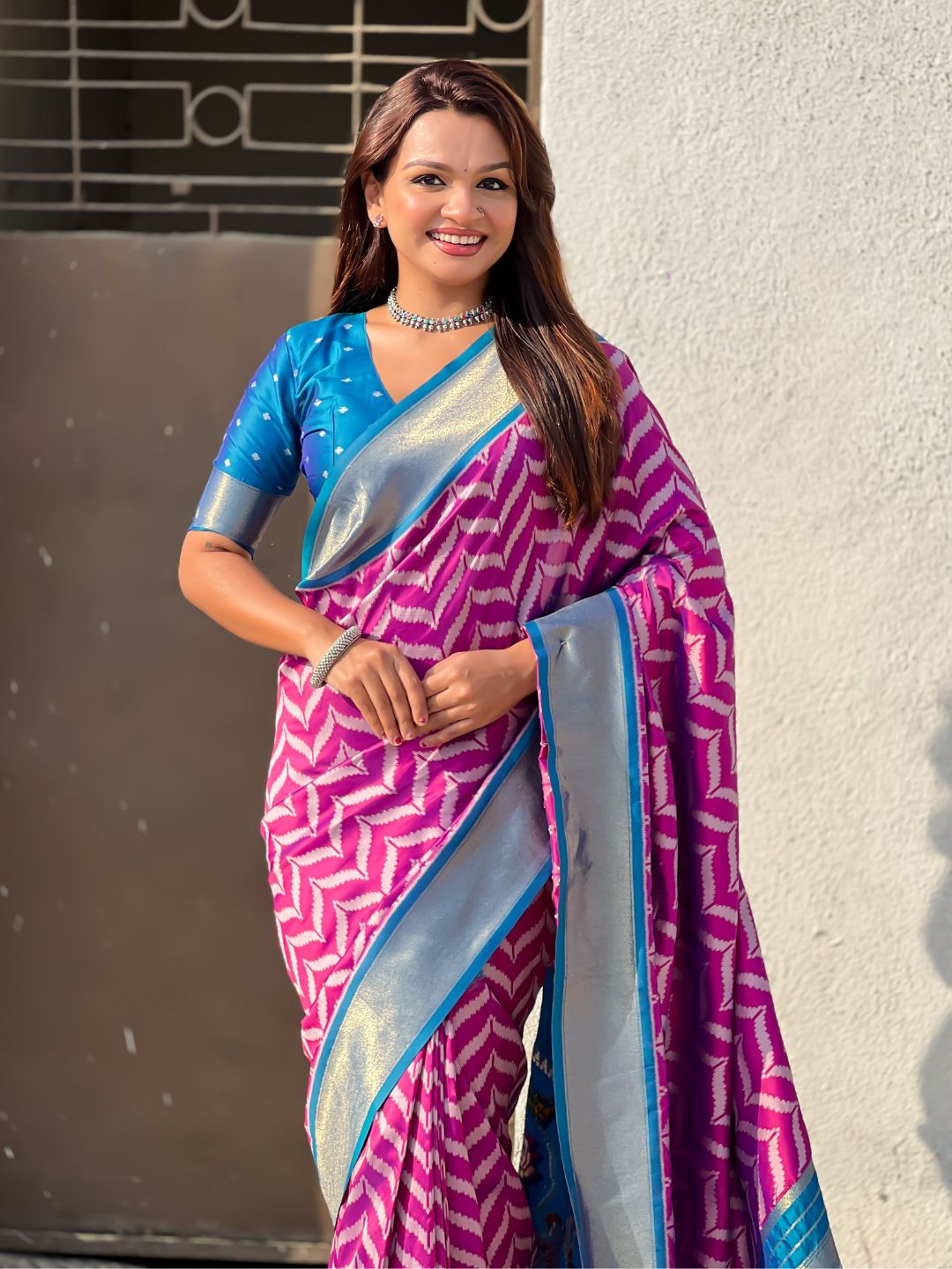 Dark Pink Soft Ikkat Leheriya Patola Silk Zari Woven Saree