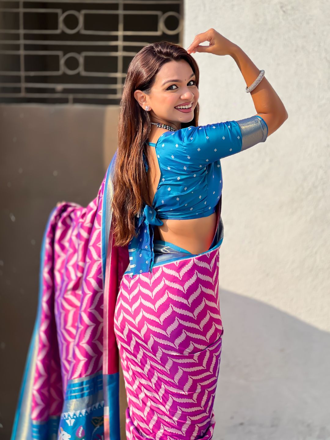 Dark Pink Soft Ikkat Leheriya Patola Silk Zari Woven Saree