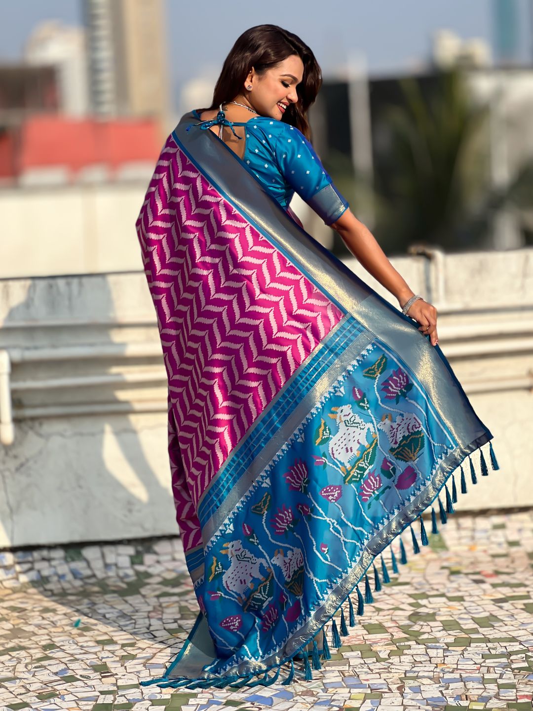 Dark Pink Soft Ikkat Leheriya Patola Silk Zari Woven Saree