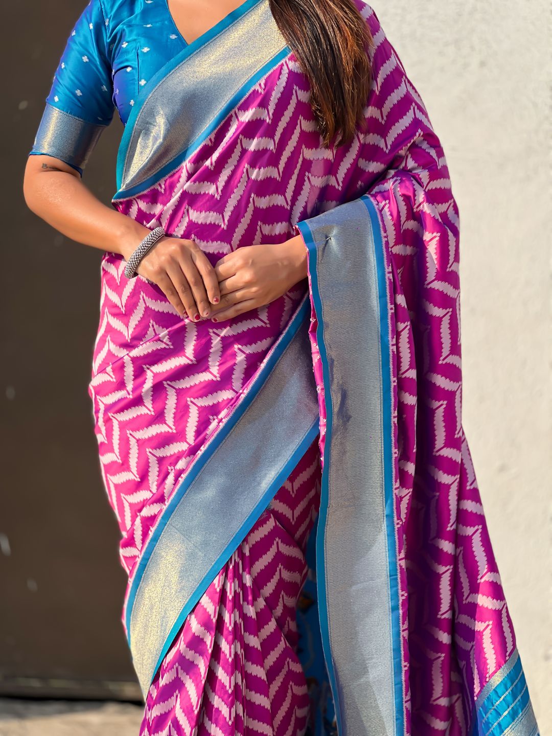 Dark Pink Soft Ikkat Leheriya Patola Silk Zari Woven Saree