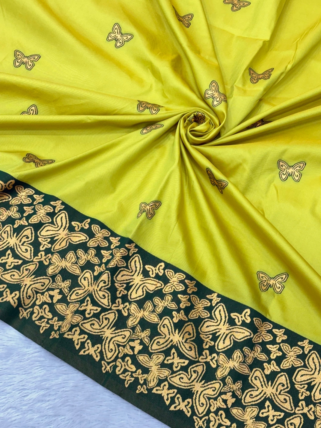 Mehendi Green Soft Silk Zari Woven Saree with Butterfly Concept Saree
