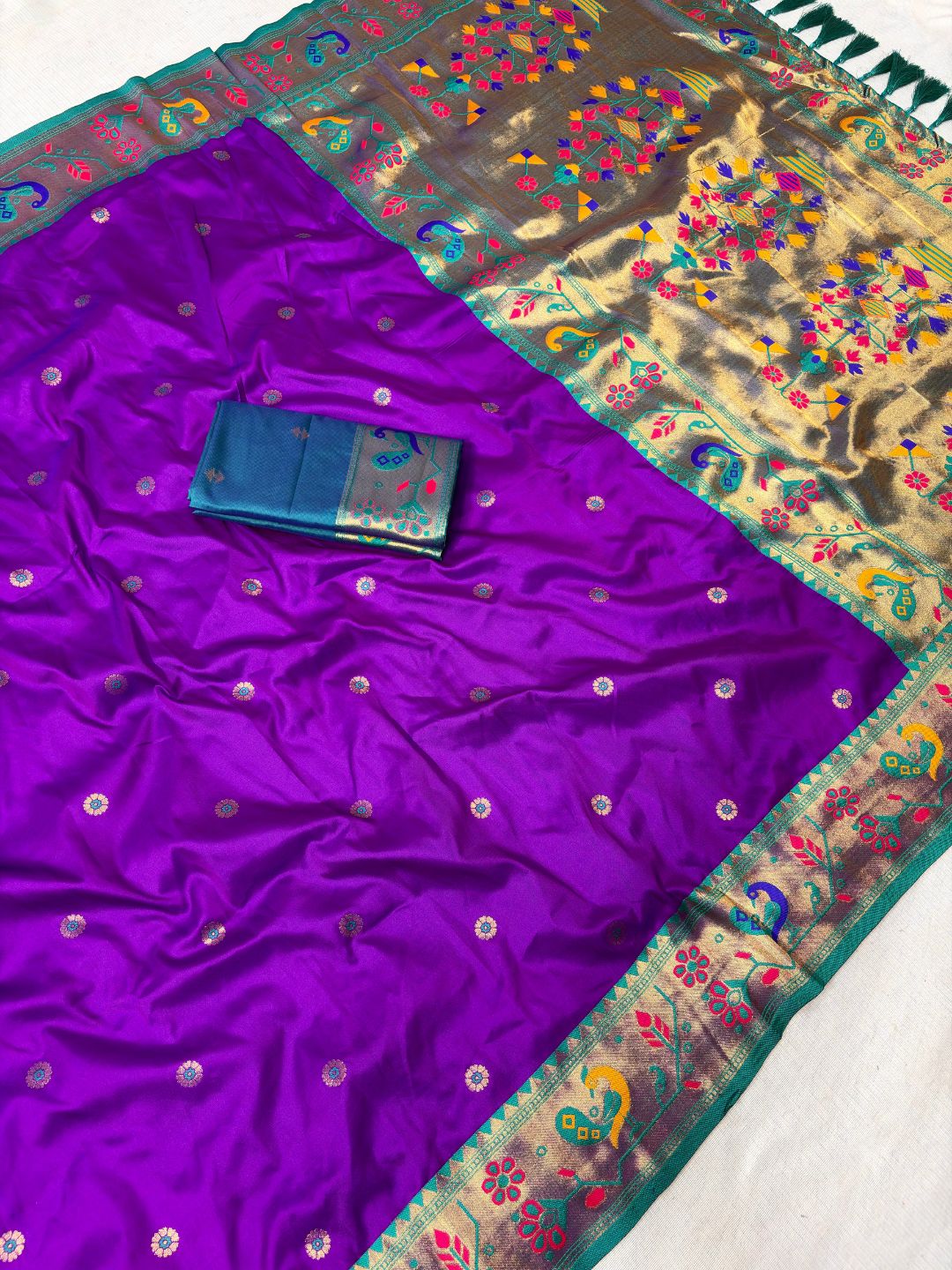 Purple Traditional Yeola Paithani Silk Zari Woven Saree