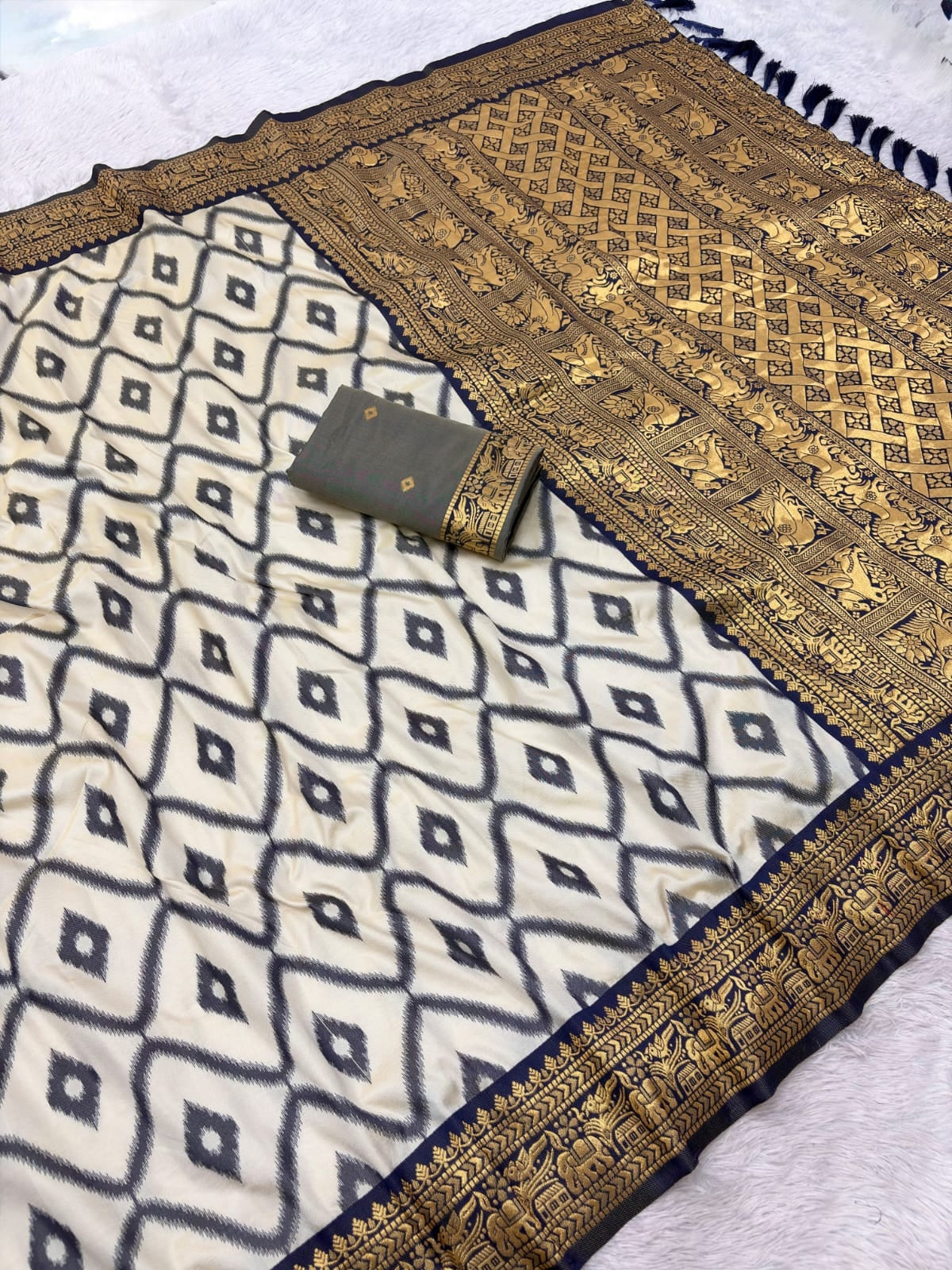 Navy Blue Soft Ikkat Leheriya Pochampally Silk Saree