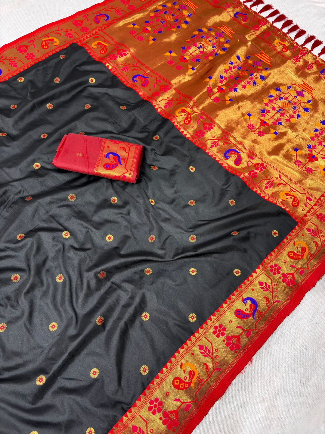 Black Traditional Yeola Paithani Silk Zari Woven Saree