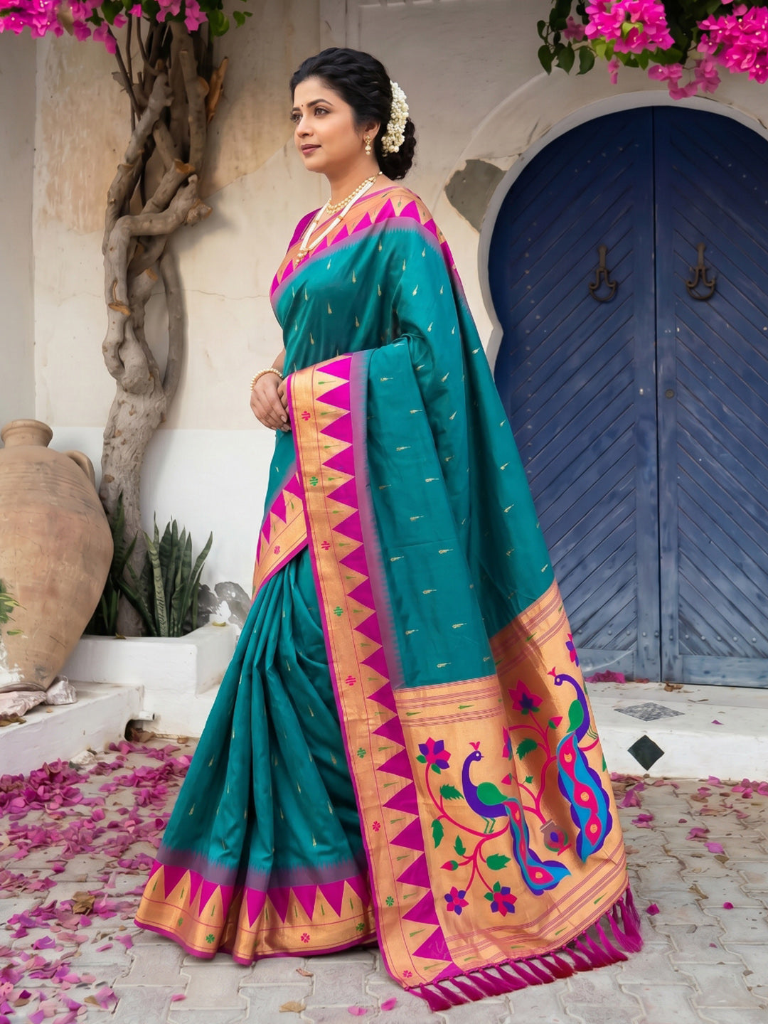 Peacock Blue Vidya Balan Inspired Muniya Temple Paithani Silk Saree